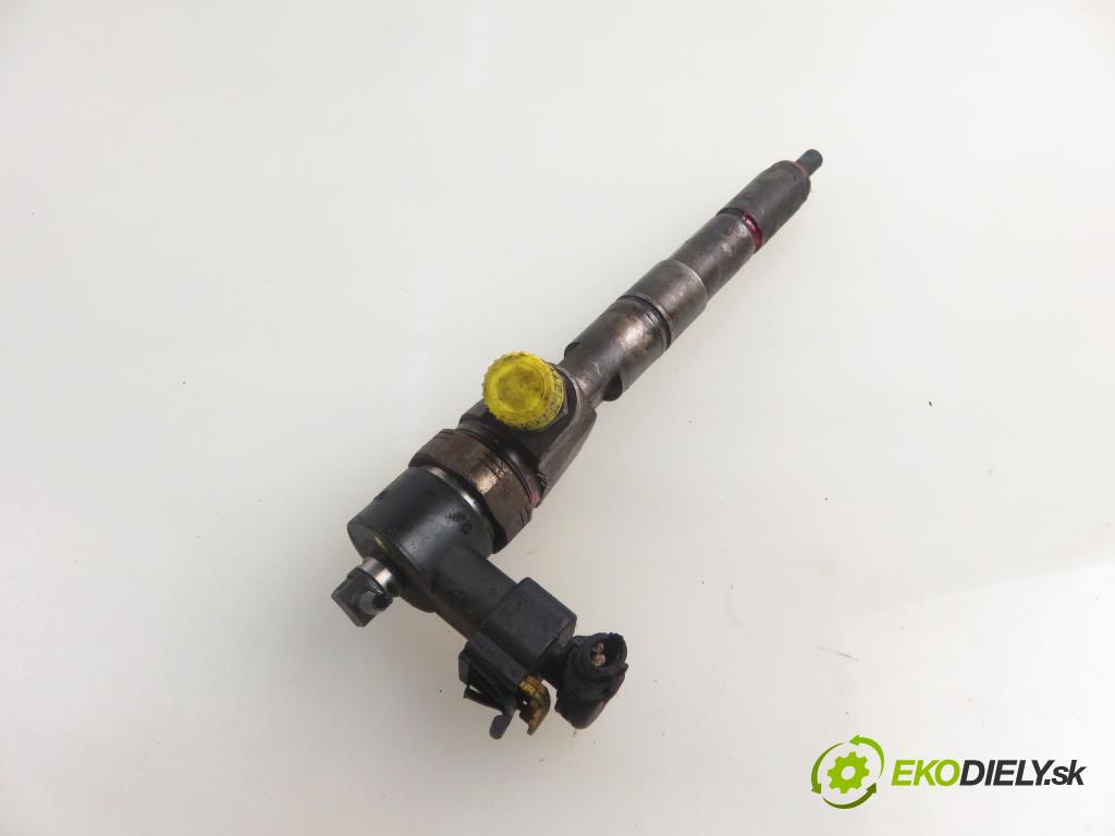 OPEL SIGNUM HB 2004 110,00 1.9 CDTI 150 1910,00 vstrekovač 0986435088 (Vstrekovač paliva)
