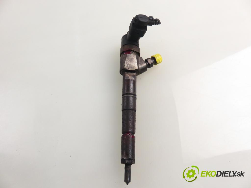 OPEL SIGNUM HB 2004 110,00 1.9 CDTI 150 1910,00 vstrekovač 0445110159 (Vstrekovač paliva)