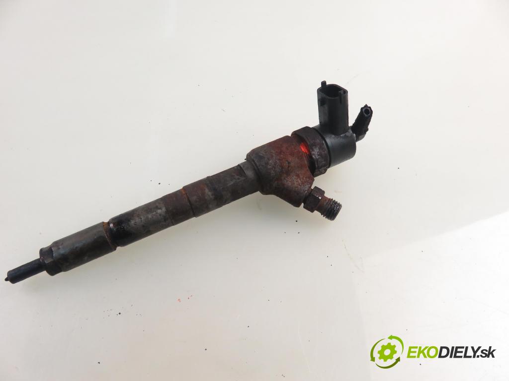 FIAT DOBLO nadwozie wielkoprzestrzenne (MPV) (119_, 223_) KOMBIVAN 2004 51,00 1.3 JTD 16V - 188 A9.000 1248,00 vstrekovač 0445110083 (Vstrekovač paliva)