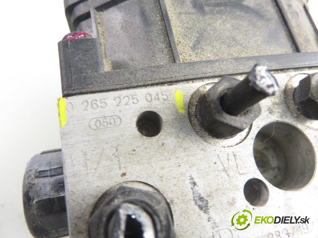 AUDI A4 (8E2, B6) SEDAN 2003 96,00 1.9 TDI quattro - AVF 1896,00 pumpa ABS 8E0614517A ; 0265950012 ; 0265225045 (Pumpy brzdové)