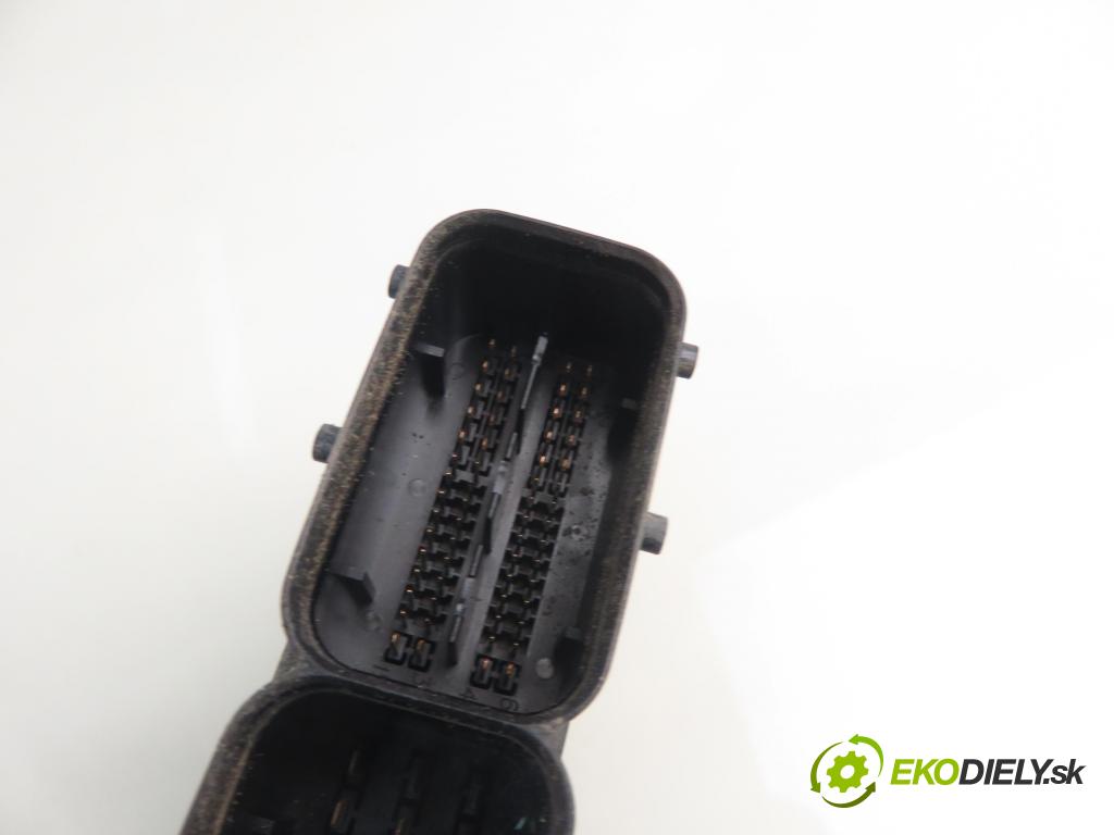 FIAT DOBLO nadwozie wielkoprzestrzenne (MPV) (119_, 223_) KOMBIVAN 2004 51,00 1.3 JTD 16V - 188 A9.000 1248,00 Riadiaca jednotka Motor 55194017 ; 7160003300