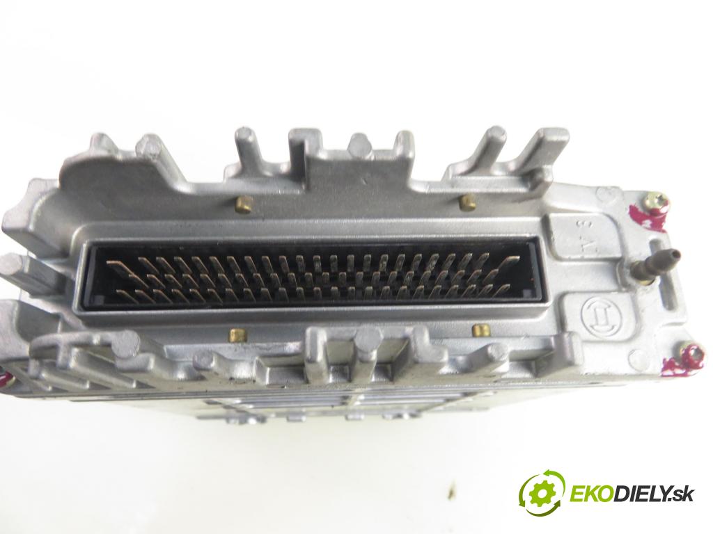 AUDI A4 (8D2, B5) SEDAN 1995 66,00 1.9 TDI - 1Z 1896,00 Riadiaca jednotka Motor 028906021FE ; 0281001578