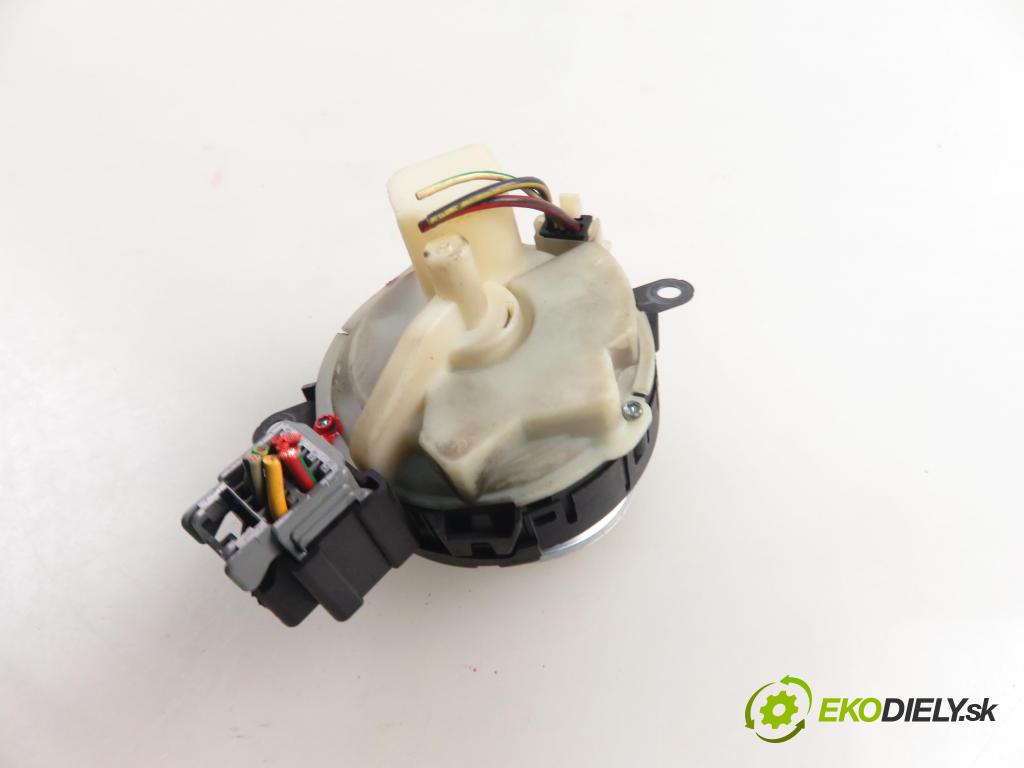 VOLVO S40 II (MS) SEDAN 2005 92,00 1.8 125 - B 4184 S11 1798,00 spinačka 30659837 (Spínacia skrinka)