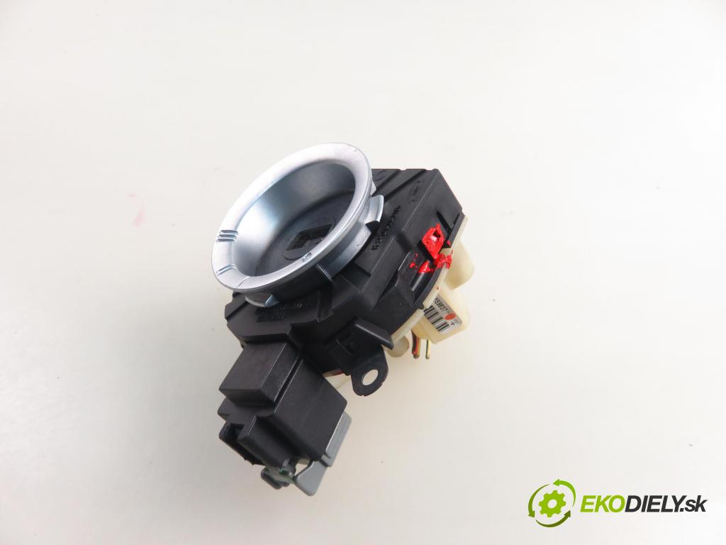 VOLVO S40 II (MS) SEDAN 2005 92,00 1.8 125 - B 4184 S11 1798,00 spinačka 30659837 (Spínacia skrinka)