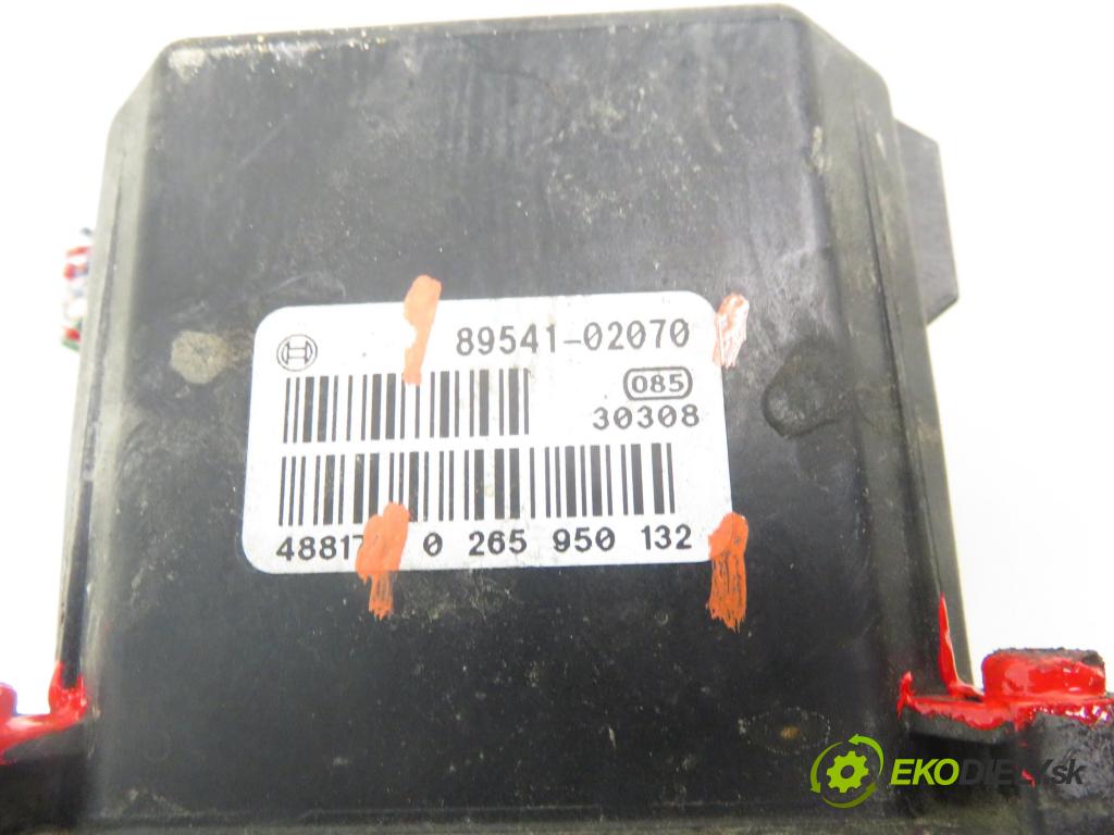 TOYOTA COROLLA (_E12_) HB 2004 66,00 2.0 D-4D 1995,00 pumpa ABS 0265950132 ; 8954102070 (Pumpy brzdové)