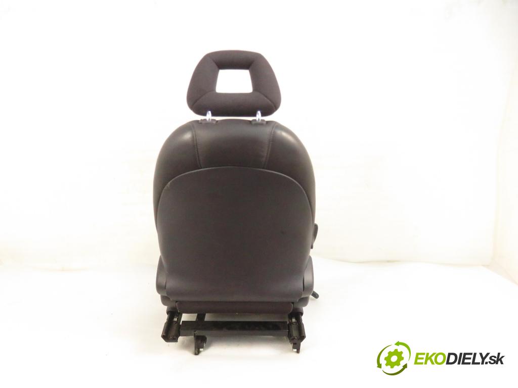 MERCEDES-BENZ KLASA A (W168) HB 2000 75,00 1.6 102 A 160  M 166.960 1598,00 Sedadlo 2 rad pravy