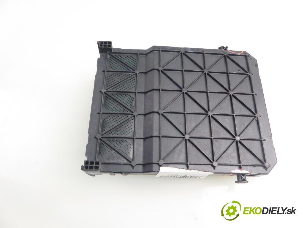 CITROEN C3 I (FC_) HB 2002 54,00 1.4 i - KFV (TU3JP) 1360,00 MODUL BSI 9648715380