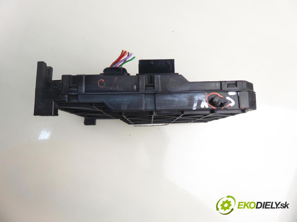 CITROEN C3 I (FC_) HB 2002 54,00 1.4 i - KFV (TU3JP) 1360,00 MODUL BSI 9648715380