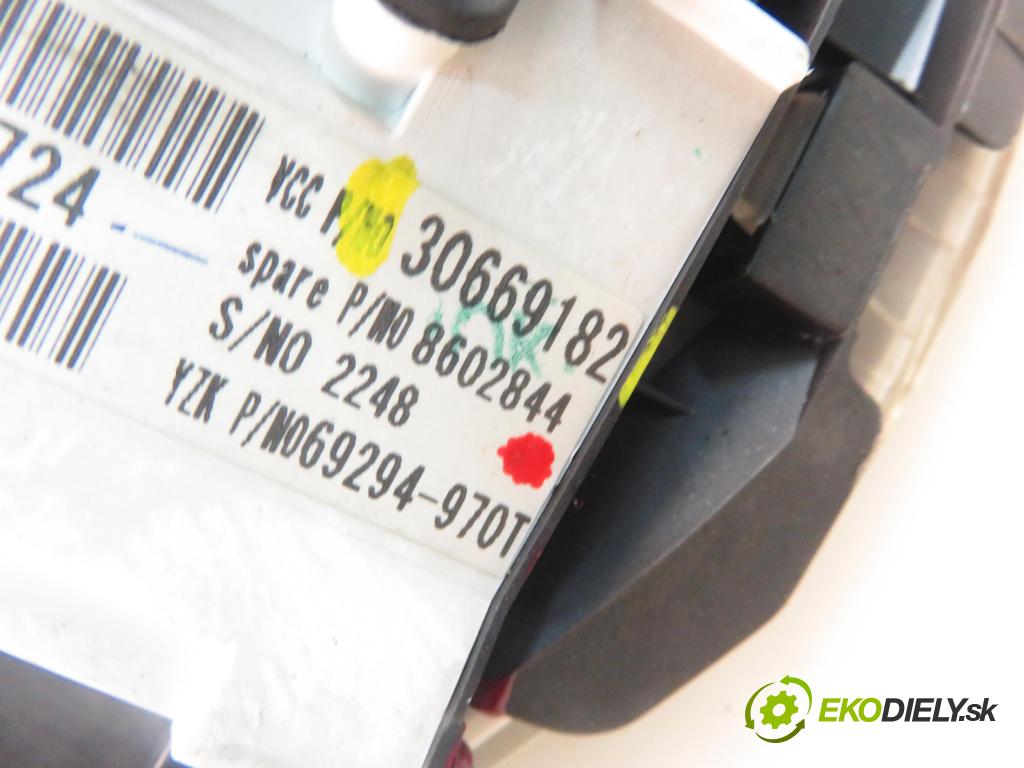 VOLVO S40 II (MS) SEDAN 2005 92,00 1.8 125 - B 4184 S11 1798,00 Prístrojovka elektrický 30669182