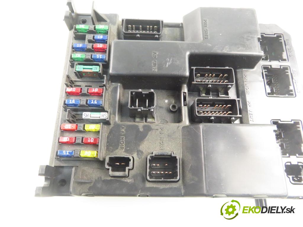 PEUGEOT 307 (3A/C) HB 2005 80,00 1.6 HDi 110 1560,00 MODUL BSI 9651197680A ; 9651196980A