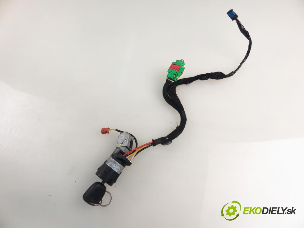 PEUGEOT 307 (3A/C) HB 2005 80,00 1.6 HDi 110 1560,00 spinačka 36353100 ; 9648445180 (Spínacia skrinka)