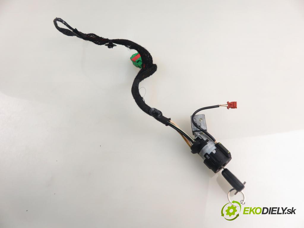 PEUGEOT 307 (3A/C) HB 2005 80,00 1.6 HDi 110 1560,00 spinačka 36353100 ; 9648445180 (Spínacia skrinka)