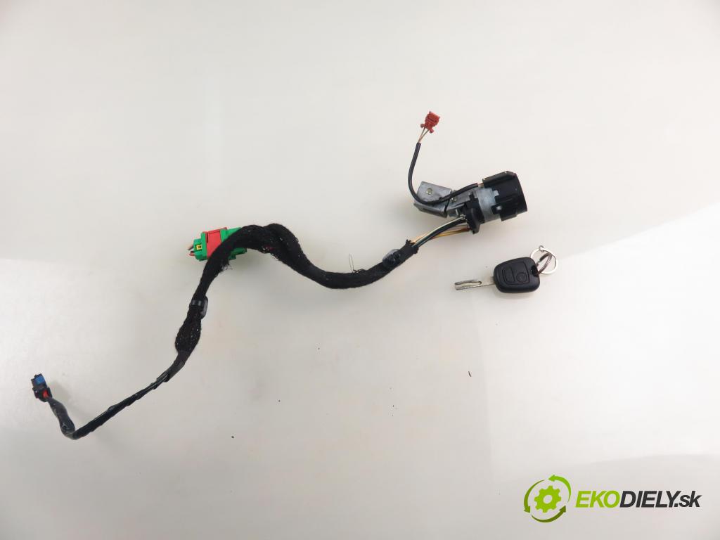 PEUGEOT 307 (3A/C) HB 2005 80,00 1.6 HDi 110 1560,00 spinačka 36353100 ; 9648445180 (Spínacia skrinka)