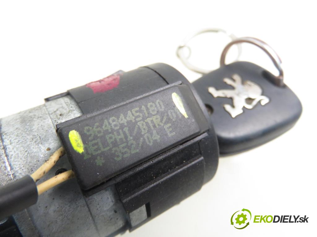 PEUGEOT 307 (3A/C) HB 2005 80,00 1.6 HDi 110 1560,00 spinačka 36353100 ; 9648445180 (Spínacia skrinka)