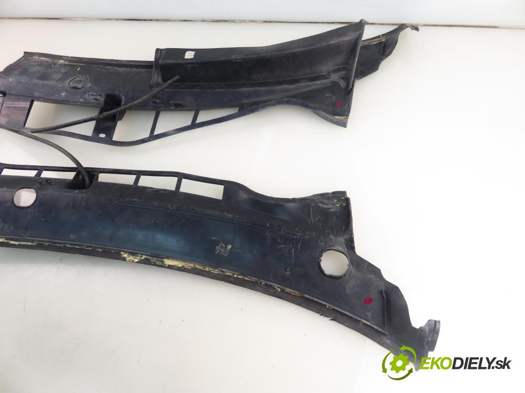 SKODA OCTAVIA I Combi (1U5) KOMBI 2005 66,00 1.9 TDI 90 - ALH 1896,00 Torpédo, plast pod čelné okno 1U0819404C ; 1U0819403C (Torpédo (plast pod čelným sklom))