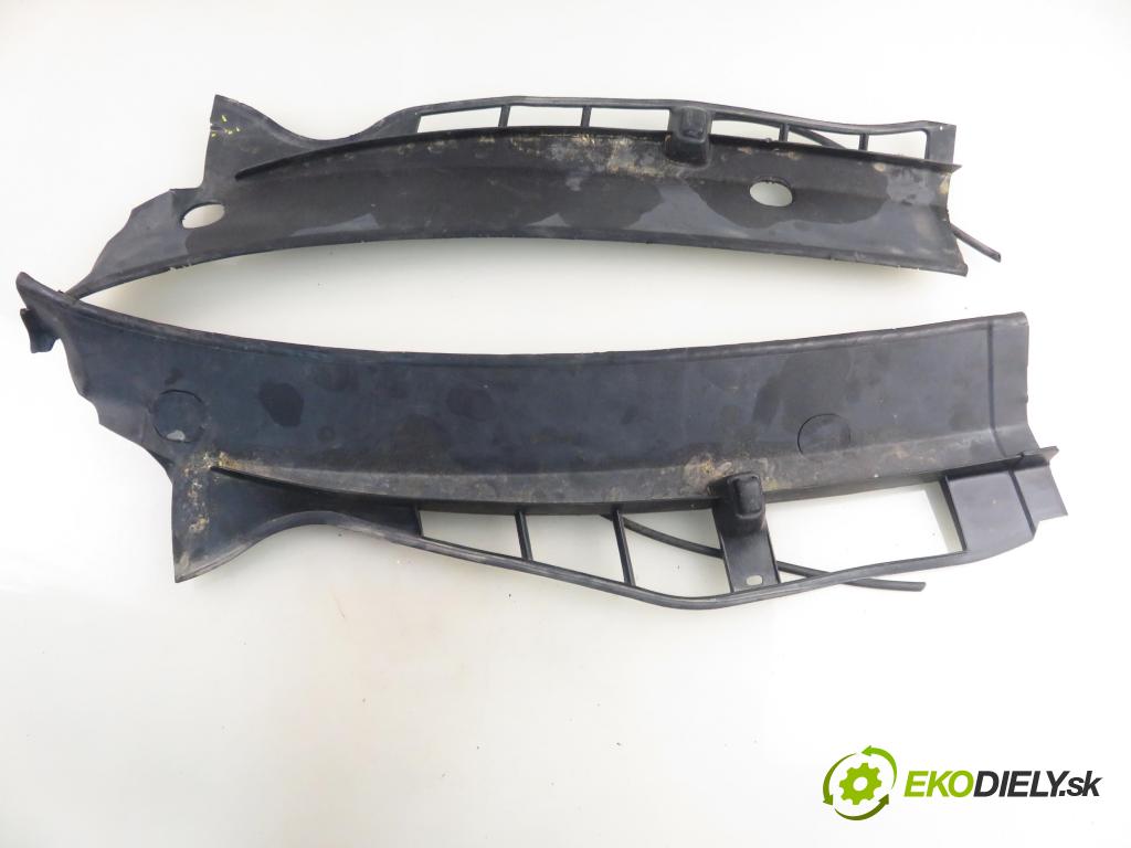 SKODA OCTAVIA I Combi (1U5) KOMBI 2005 66,00 1.9 TDI 90 - ALH 1896,00 Torpédo, plast pod čelné okno 1U0819404C ; 1U0819403C (Torpédo (plast pod čelným sklom))