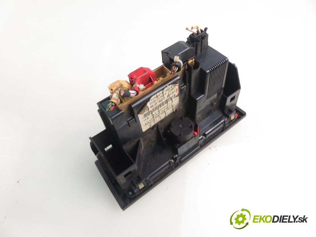 AUDI A3 (8L1) HB 2001 81,00 1.9 TDI - ASV 1896,00 Panel kúrenia KLIMATRONIK 8L0820043H