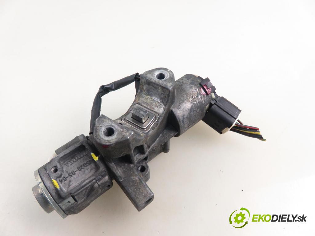 TOYOTA AVENSIS Kombi (_T25_) KOMBI 2005 110,00 2.2 D-4D (ADT251) 150 - 2AD-FTV 2231,00 spinačka 450200504 ; 8978305010 (Spínacia skrinka)