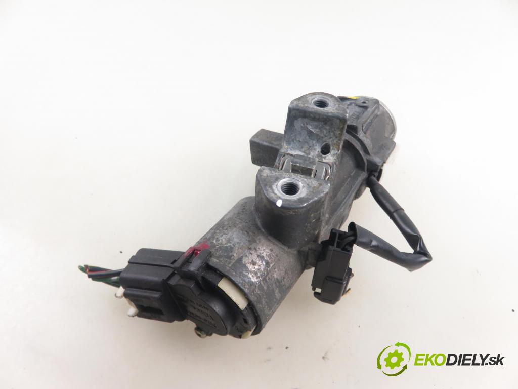 TOYOTA AVENSIS Kombi (_T25_) KOMBI 2005 110,00 2.2 D-4D (ADT251) 150 - 2AD-FTV 2231,00 spinačka 450200504 ; 8978305010 (Spínacia skrinka)