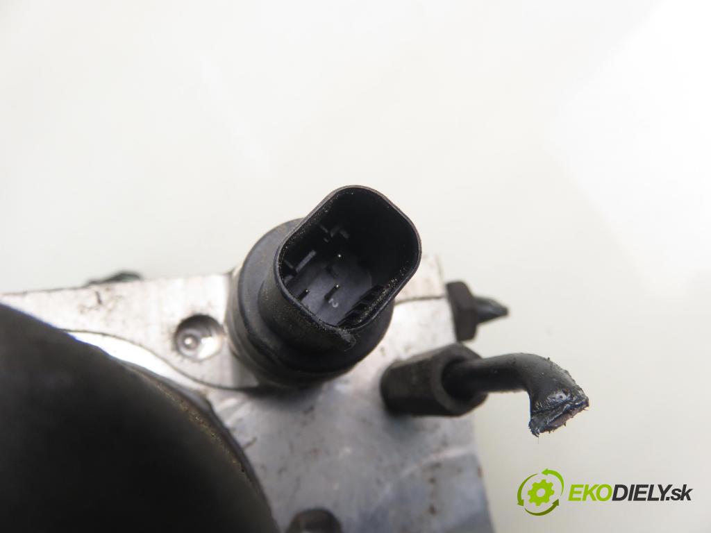 TOYOTA AVENSIS Kombi (_T25_) KOMBI 2005 110,00 2.2 D-4D (ADT251) 150 - 2AD-FTV 2231,00 pumpa ABS 8954105090 ; 0265950149 ; 4454005040 (Pumpy brzdové)