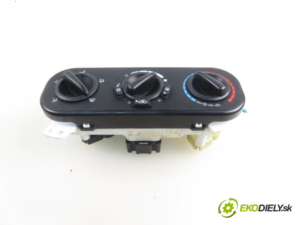 JEEP PATRIOT (MK74) SUV 2008 125,00 2.4 4x4 - DOHC 16V Dual VVT (ED3) 2360,00 Panel kúrenia KLIMATIZACE: 4586870