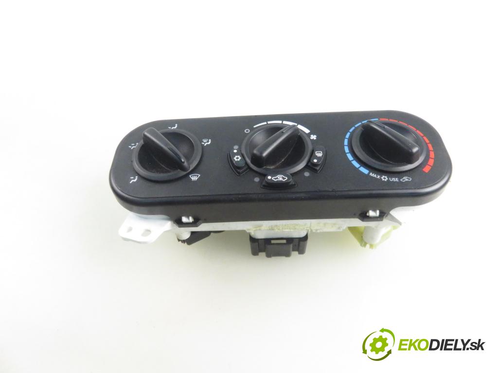 JEEP PATRIOT (MK74) SUV 2008 125,00 2.4 4x4 - DOHC 16V Dual VVT (ED3) 2360,00 Panel kúrenia KLIMATIZACE: 4586870