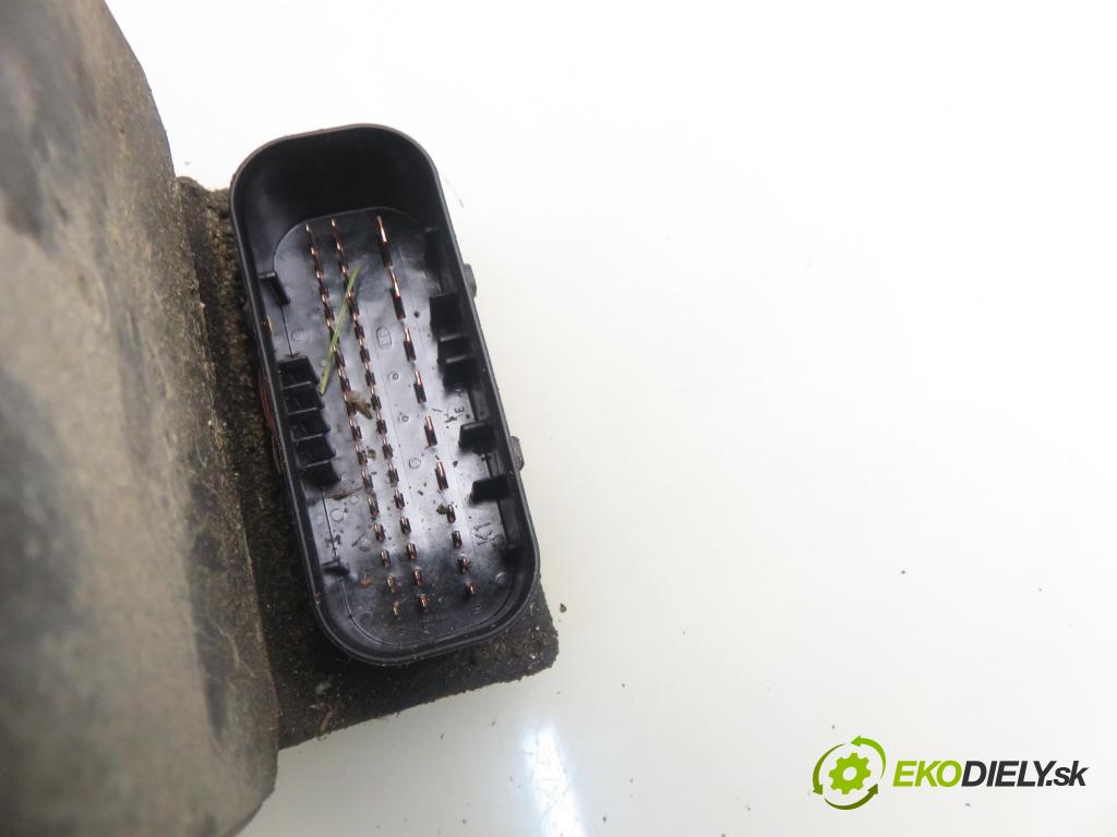 VW PASSAT B5.5 (3B3) SEDAN 2003 74,00 1.9 TDI PD 101 - AVB 1896,00 pumpa ABS 4B0614517G ; 0265225124 ; 0265950055 (Pumpy brzdové)