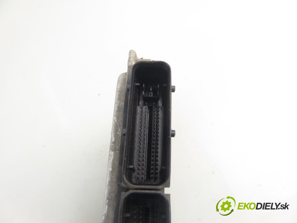 AUDI A3 (8L1) HB 2001 81,00 1.9 TDI - ASV 1896,00 Riadiaca jednotka Motor 038906012BB ; 0281010123