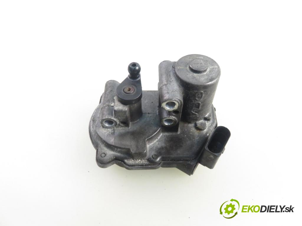 AUDI A6 (4F2, C6) SEDAN 2004 165,00 3.0 TDI quattro - BMK 2967,00 Nastavovač zvod, potrubie A2C53022954 ; 059129086 (Motorček ostatné)