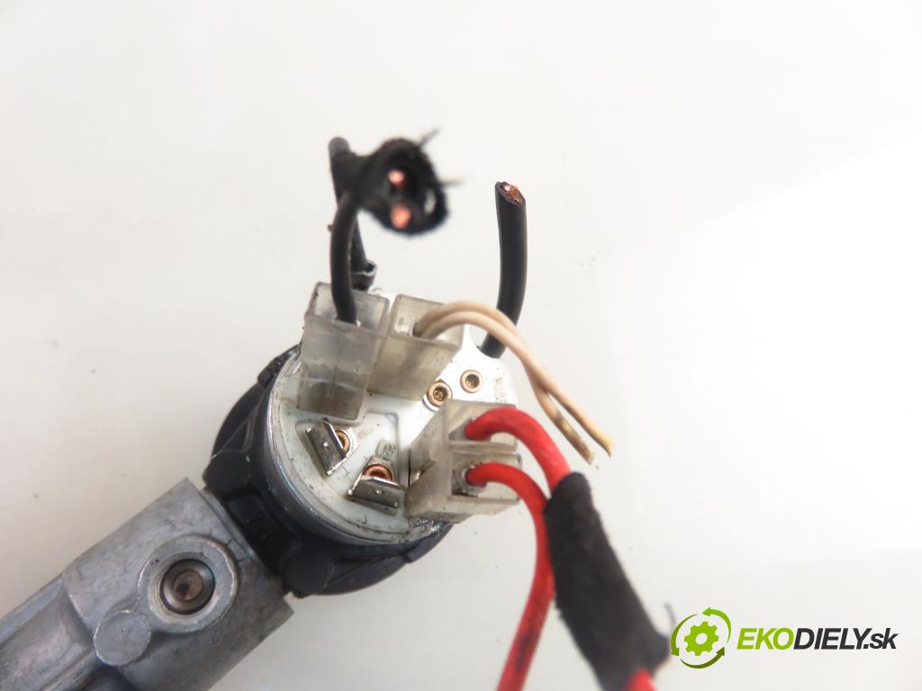 SKODA FELICIA II (6U1) HB 1998 43,00 1.3 - AMJ 1289,00 spinačka 441022221176 (Spínacia skrinka)