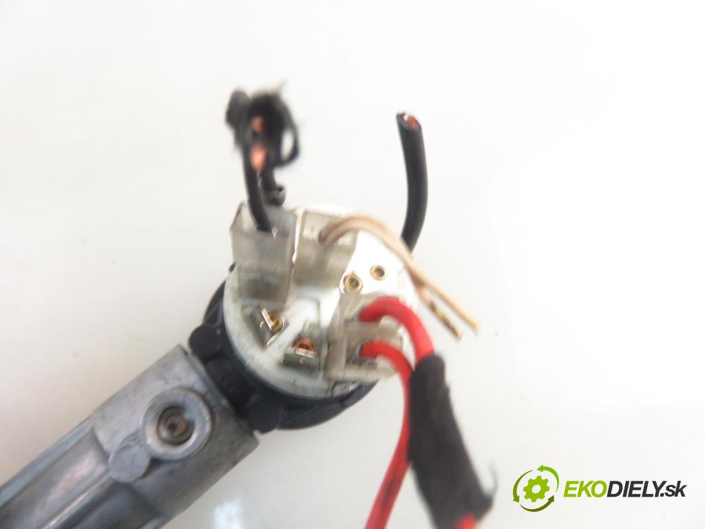 SKODA FELICIA II (6U1) HB 1998 43,00 1.3 - AMJ 1289,00 spinačka 441022221176 (Spínacia skrinka)