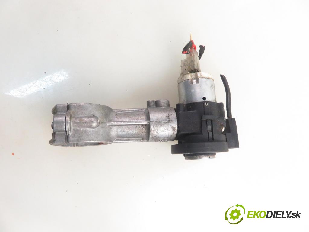 SKODA FELICIA II (6U1) HB 1998 43,00 1.3 - AMJ 1289,00 spinačka 441022221176 (Spínacia skrinka)