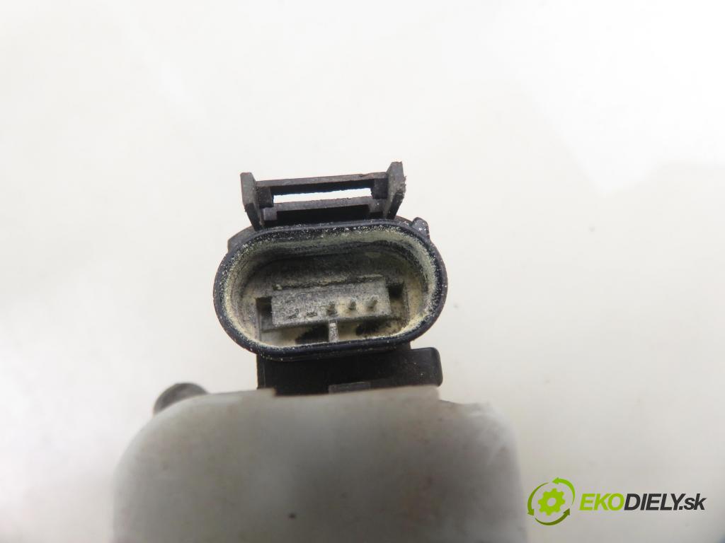 AUDI A3 (8L1) HB 2001 81,00 1.9 TDI - ASV 1896,00 zámok 8L1837016C