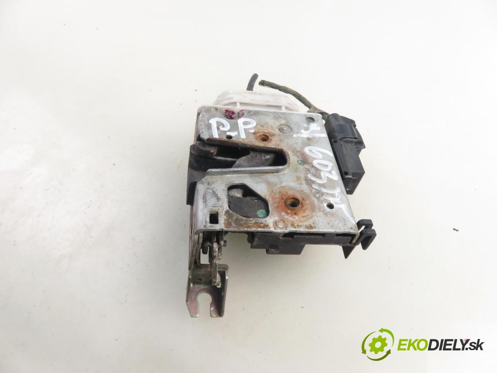 AUDI A3 (8L1) HB 2001 81,00 1.9 TDI - ASV 1896,00 zámok 8L1837016C