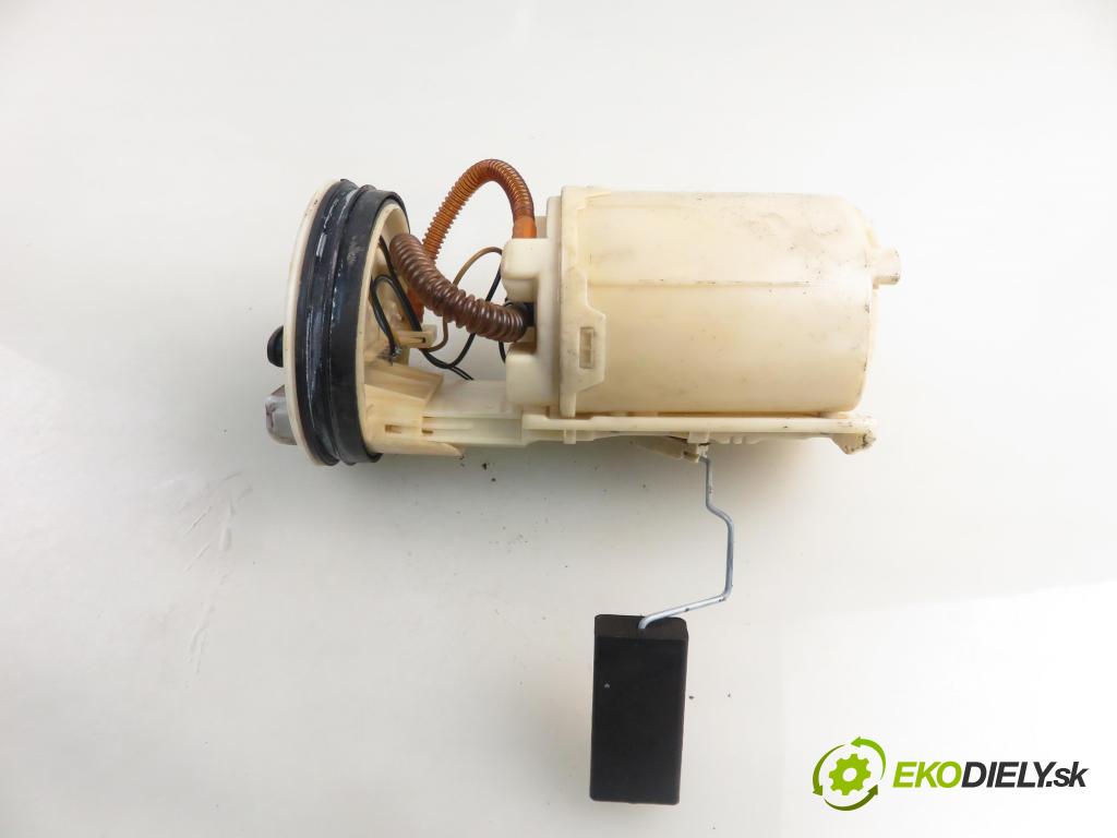 VW GOLF IV (1J1) HB 1998 55,00 1.4 16V 75 - AKQ 1390,00 Pumpa paliva 1J0919051D