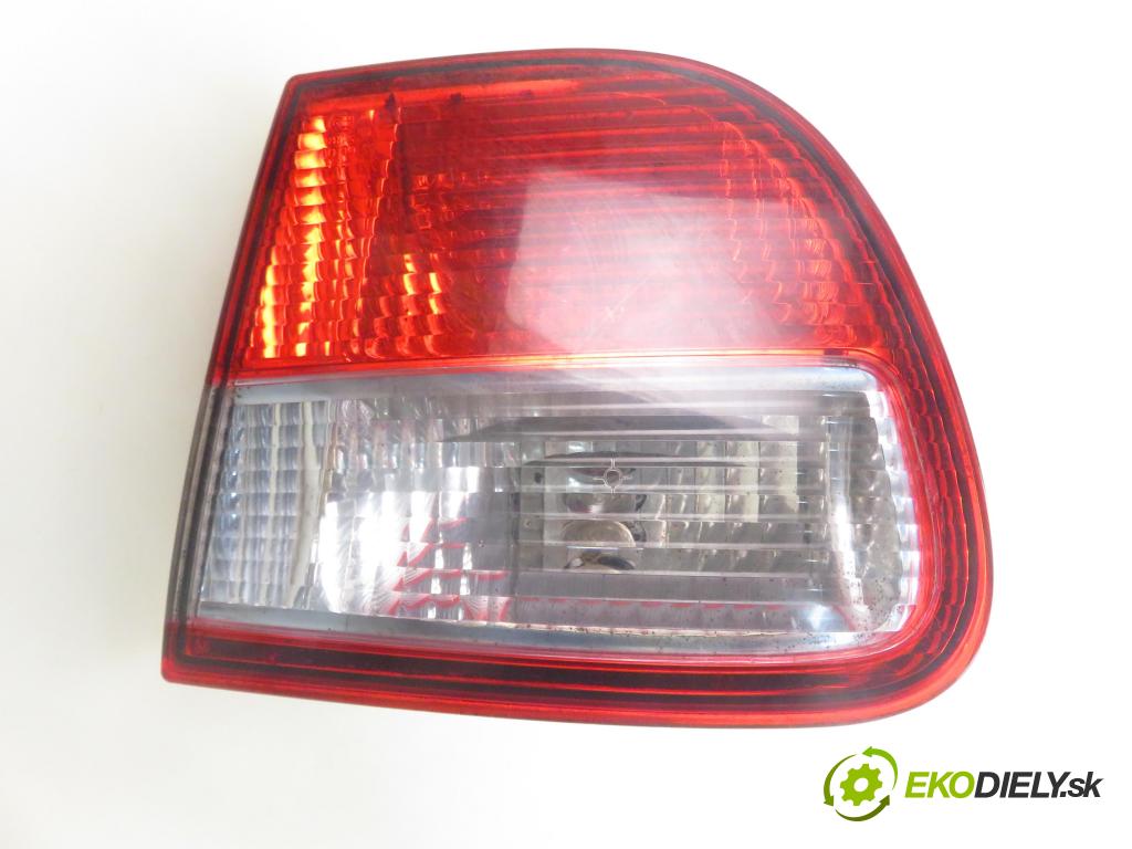 SEAT LEON (1M1) HB 2004 81,00 1.9 TDI - AHF 1896,00 Svetlo pravé zadné kufor 1M6945092B
