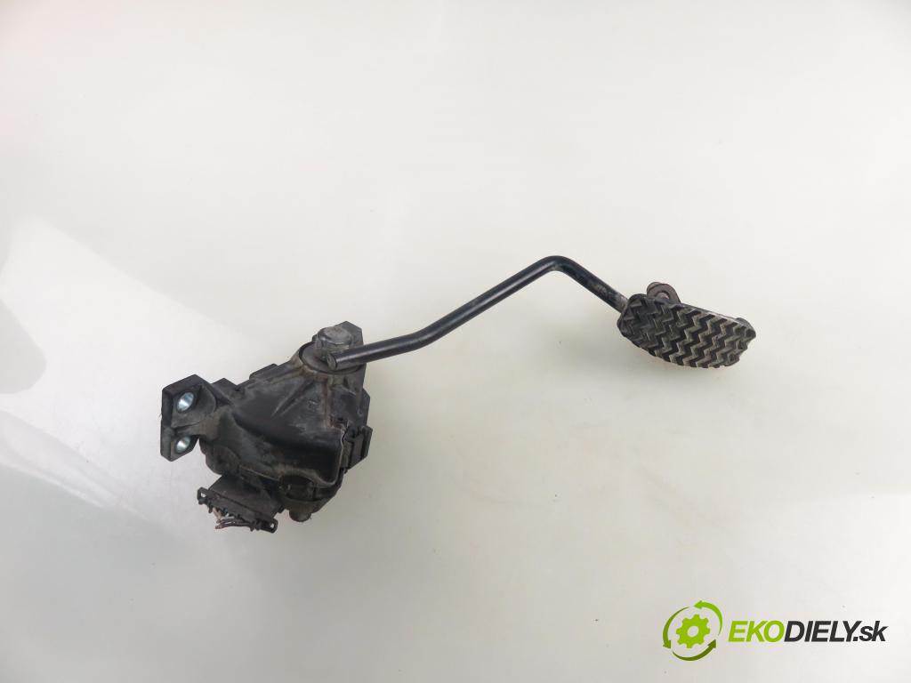 FIAT DUCATO Autobus (244_) BUS 2002 81,00 2.3 JTD - F1AE0481C 2286,00 Potenciometer plynu 6PV00824500 ; 1326536080 (Potenciometer plynového pedálu)