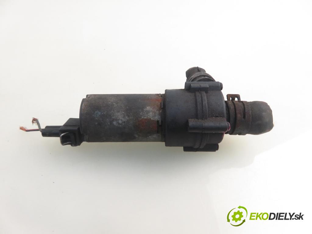 VW TRANSPORTER IV Skrzynia (70XA) FURGON 1998 50,00 1.9 TD 68 - ABL 1896,00 Pumpa vody elektrická