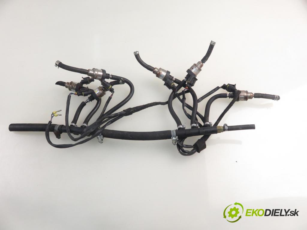 BMW 5 (E60) SEDAN 2004 125,00 520 i - 170 M54 B22 (226S1) 2171,00 Lišta vstrekovacia LPG 67R010213 ; H2001