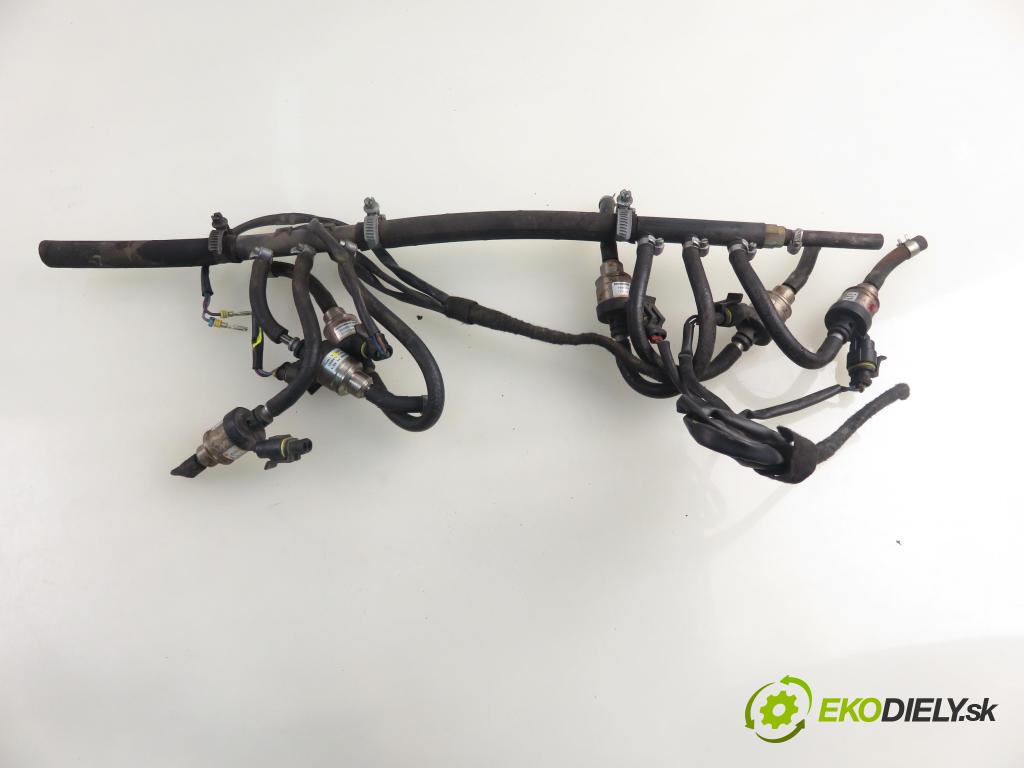BMW 5 (E60) SEDAN 2004 125,00 520 i - 170 M54 B22 (226S1) 2171,00 Lišta vstrekovacia LPG 67R010213 ; H2001