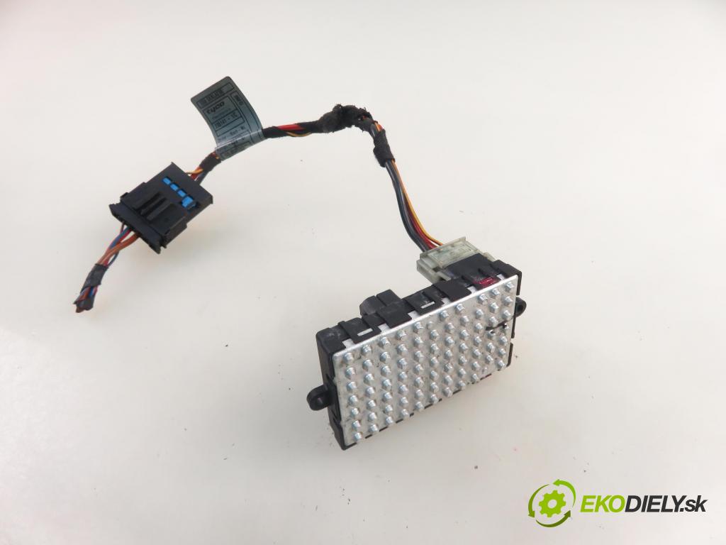 BMW 5 (E60) SEDAN 2004 125,00 520 i - 170 M54 B22 (226S1) 2171,00 rezistor / reostat kúrenia 6937774