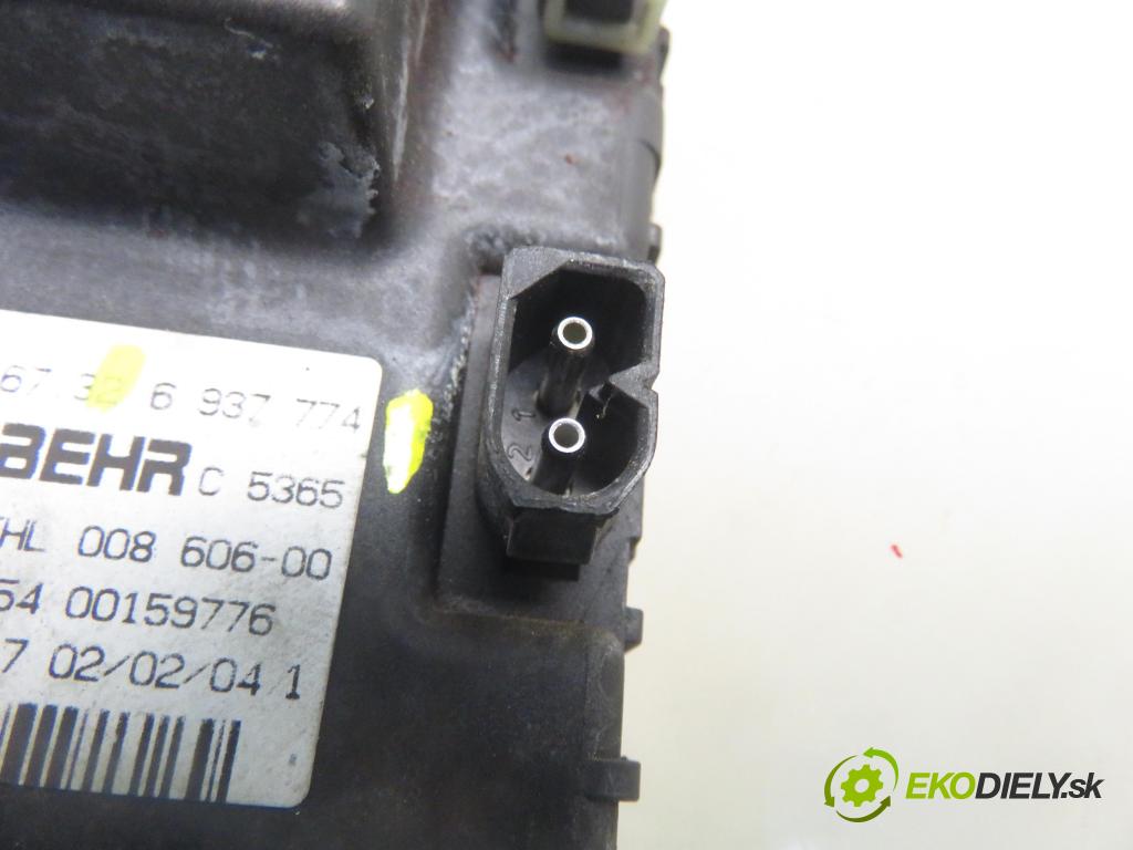 BMW 5 (E60) SEDAN 2004 125,00 520 i - 170 M54 B22 (226S1) 2171,00 rezistor / reostat kúrenia 6937774