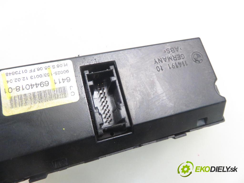 BMW 5 (E60) SEDAN 2004 125,00 520 i - 170 M54 B22 (226S1) 2171,00 Panel kúrenia KLIMATIZACE: 6944018