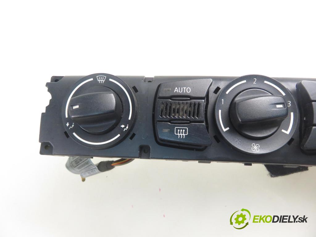BMW 5 (E60) SEDAN 2004 125,00 520 i - 170 M54 B22 (226S1) 2171,00 Panel kúrenia KLIMATIZACE: 6944018