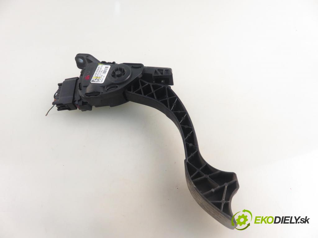 FORD MONDEO IV sedan (BA7) SEDAN 2008 92,00 1.8 TDCi - KHBA 1753,00 Potenciometer plynu 6G929F836RC ; 6PV00922014 (Potenciometer plynového pedálu)