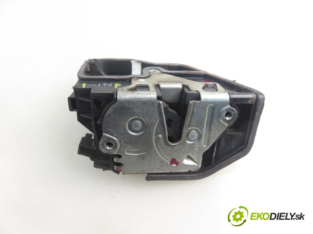 BMW 5 (E60) SEDAN 2004 125,00 520 i - 170 M54 B22 (226S1) 2171,00 zámok PPE 7036170