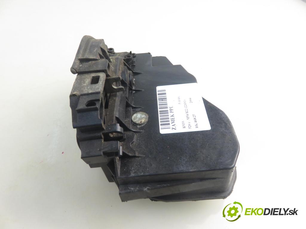 BMW 5 (E60) SEDAN 2004 125,00 520 i - 170 M54 B22 (226S1) 2171,00 zámok PPE 7036170