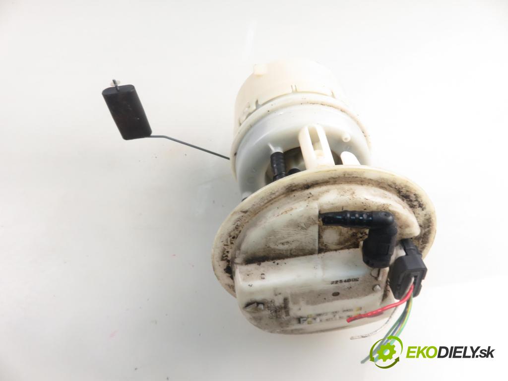 PEUGEOT 206 liftback (2A/C) HB 2002 55,00 1.4 75 - KFW 1360,00 Pumpa paliva 9642124080 ; 09732009903