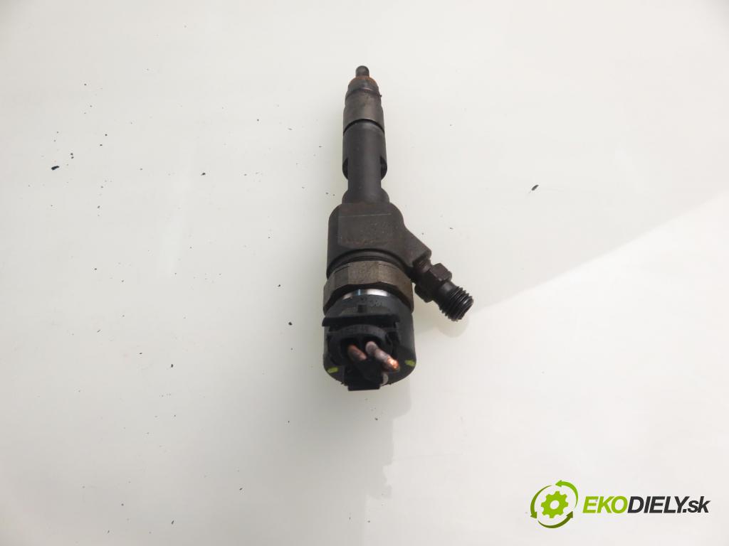 RENAULT LAGUNA II Grandtour (KG0/1_) KOMBI 2007 88,00 1.9 dCi 120 - F9Q 750 1870,00 vstrekovač 8200389369 ; 0445110230 (Vstrekovač paliva)