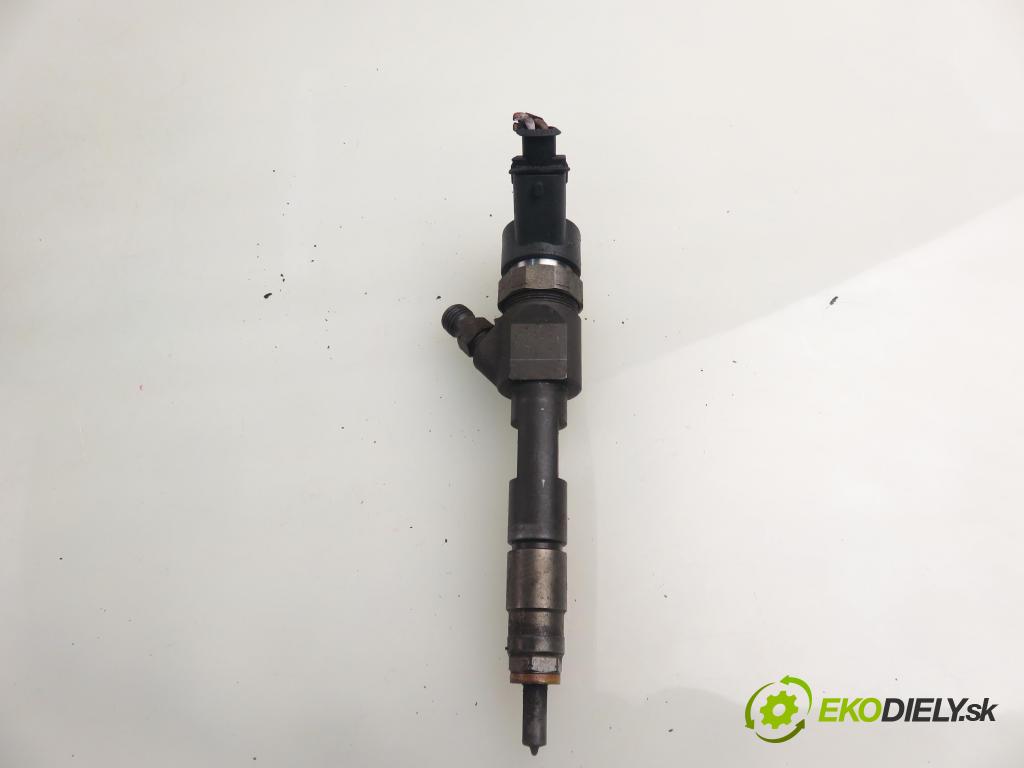 RENAULT LAGUNA II Grandtour (KG0/1_) KOMBI 2007 88,00 1.9 dCi 120 - F9Q 750 1870,00 vstrekovač 8200389369 ; 0445110230 (Vstrekovač paliva)